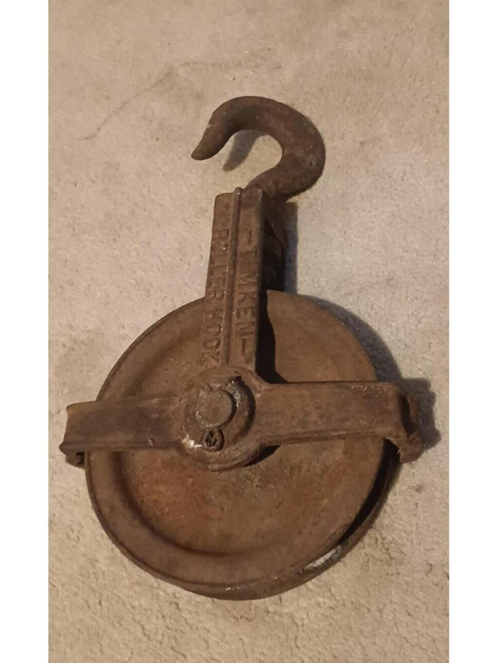 Vintage 1000 Pound Chain Hoist Pulley Hook